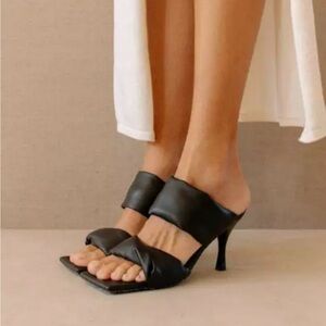 Alohas Natasha Twist Strap Black Size 9 Sandals